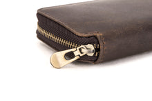 Load image into Gallery viewer, Genuine Leather Zipper Watch Case - New!