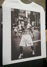 Cargar imagen en el visor de la galería, Leech Li in the City T-Shirt